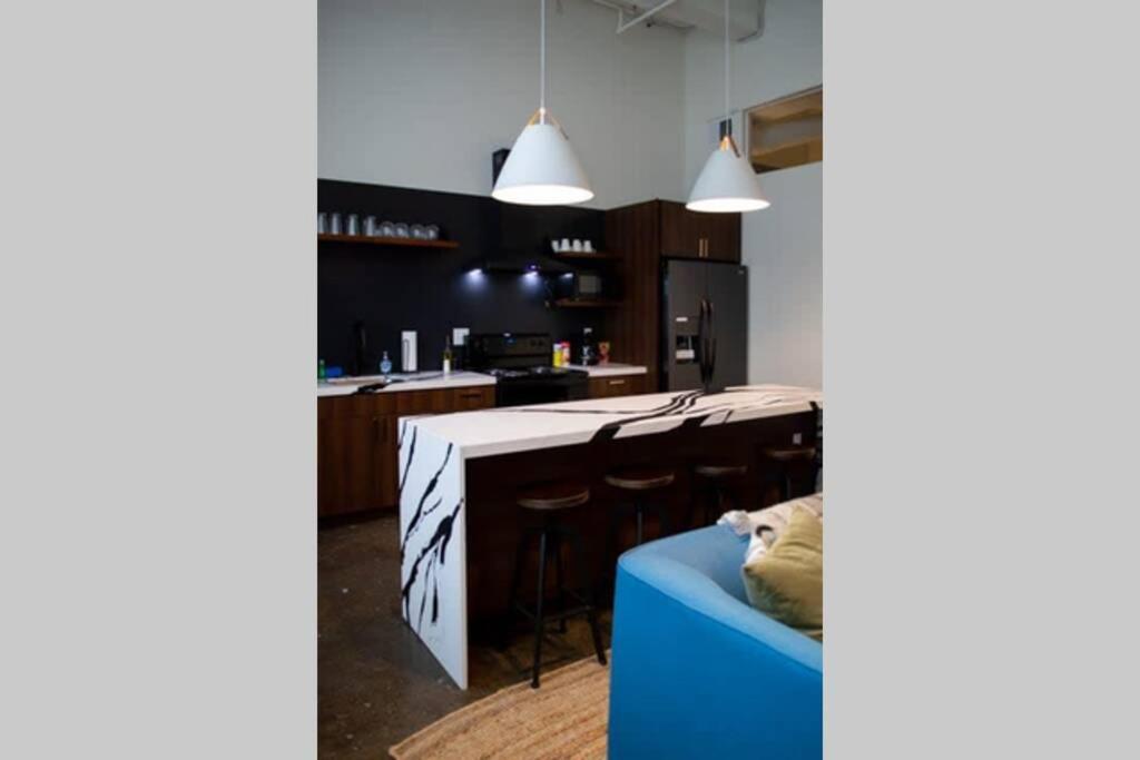 3e - *renovated* 3 Min To Hillman Cancer Center Sleeps 6 Apartment *