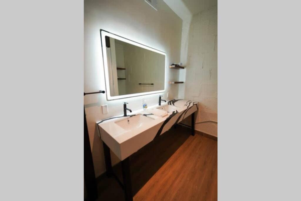3e - *renovated* 3 Min To Hillman Cancer Center Sleeps 6 * Pittsburgh