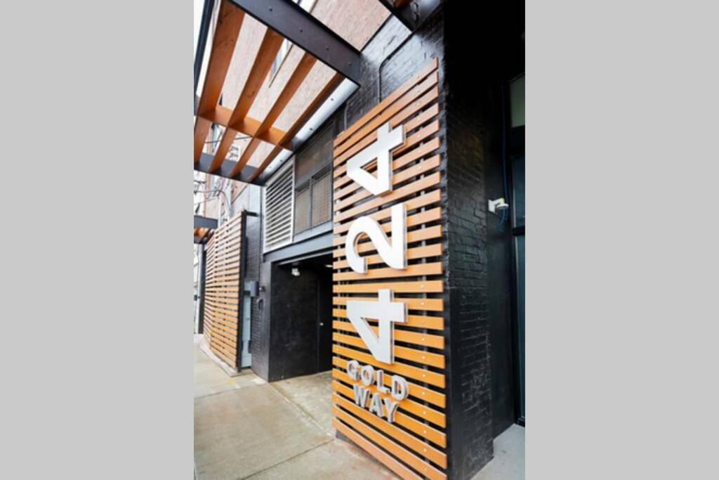 3e *new* Huge! Spacious 3 Bedroom In Oakland That Sleeps 12! Apartment