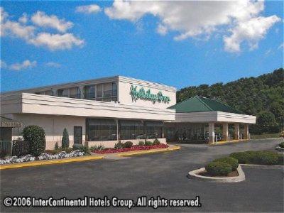 Pittsburgh Plaza Hotel 3*