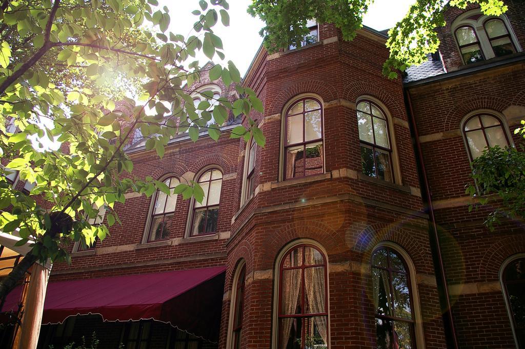 The Priory 3* Pittsburgh