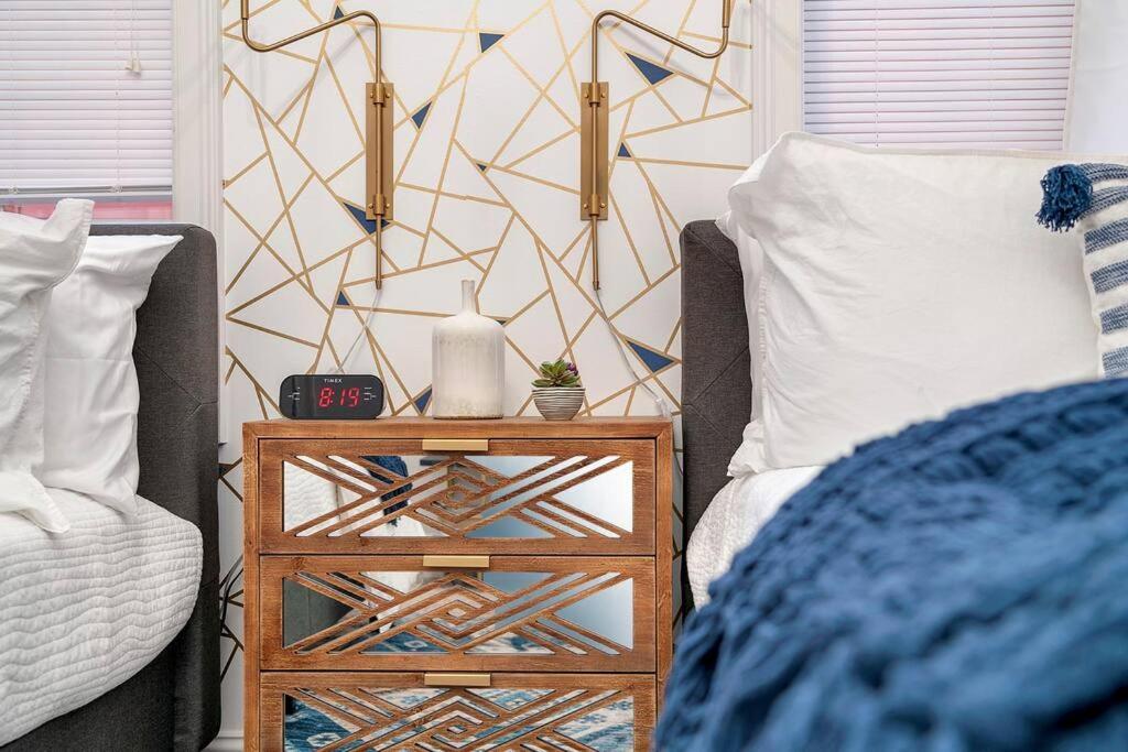 Cozy With King Beds - Short Drive To Holiday home Pittsburgh