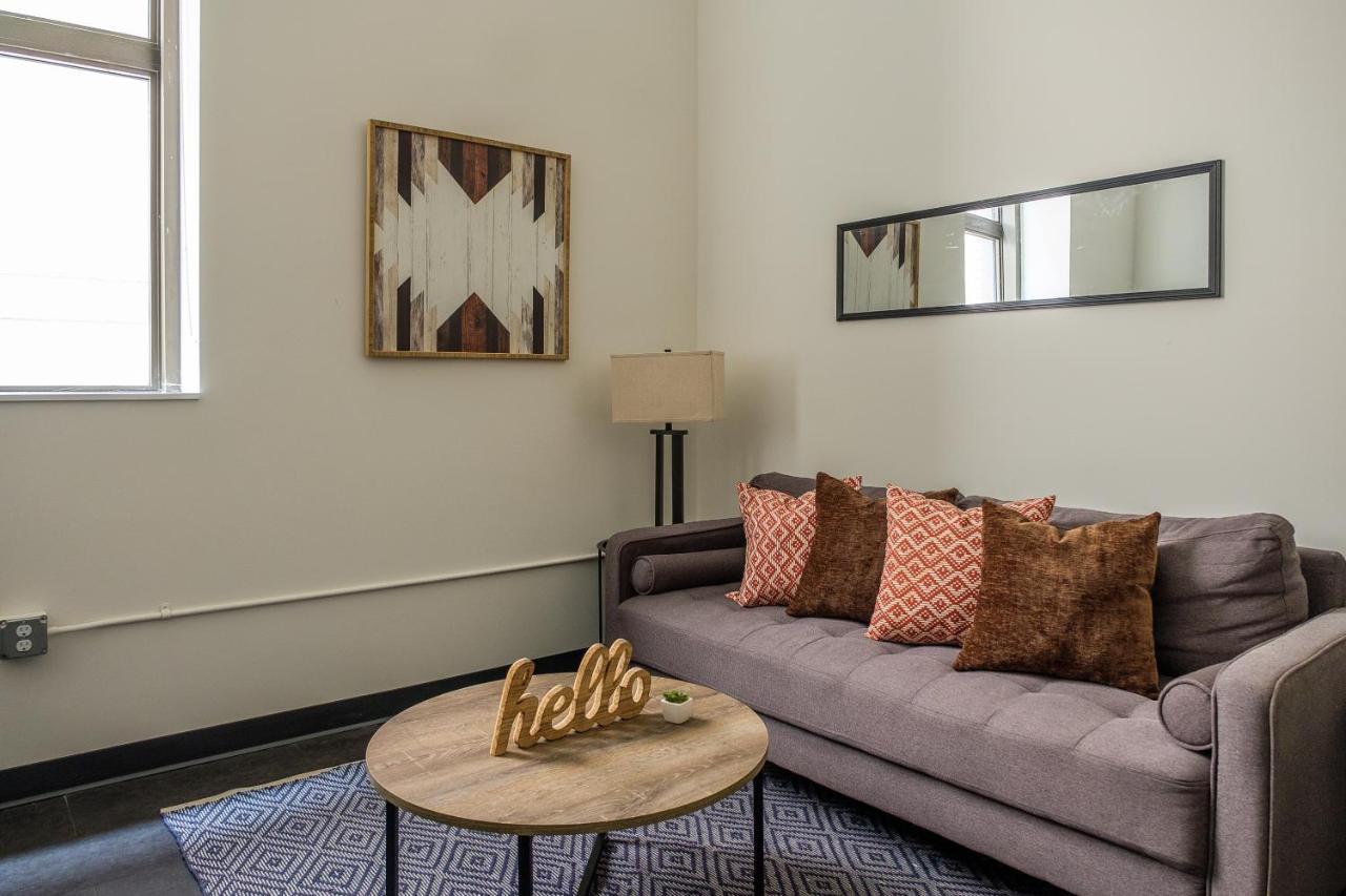 In Pittsburgh's Cultural District By Frontdesk Pittsburgh