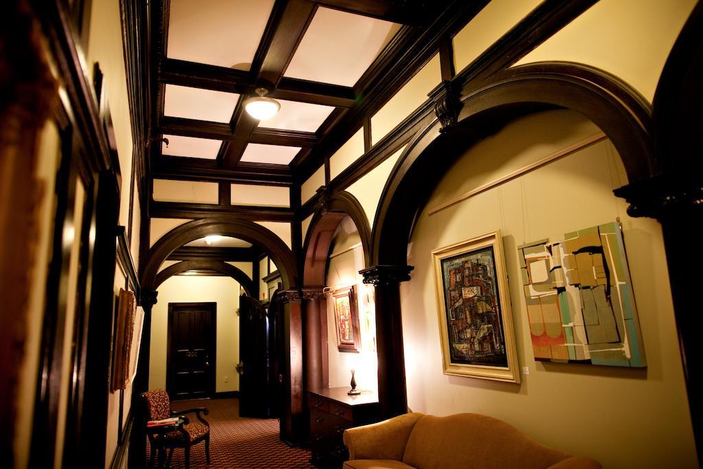 Hotel Mansions On Fifth 4*