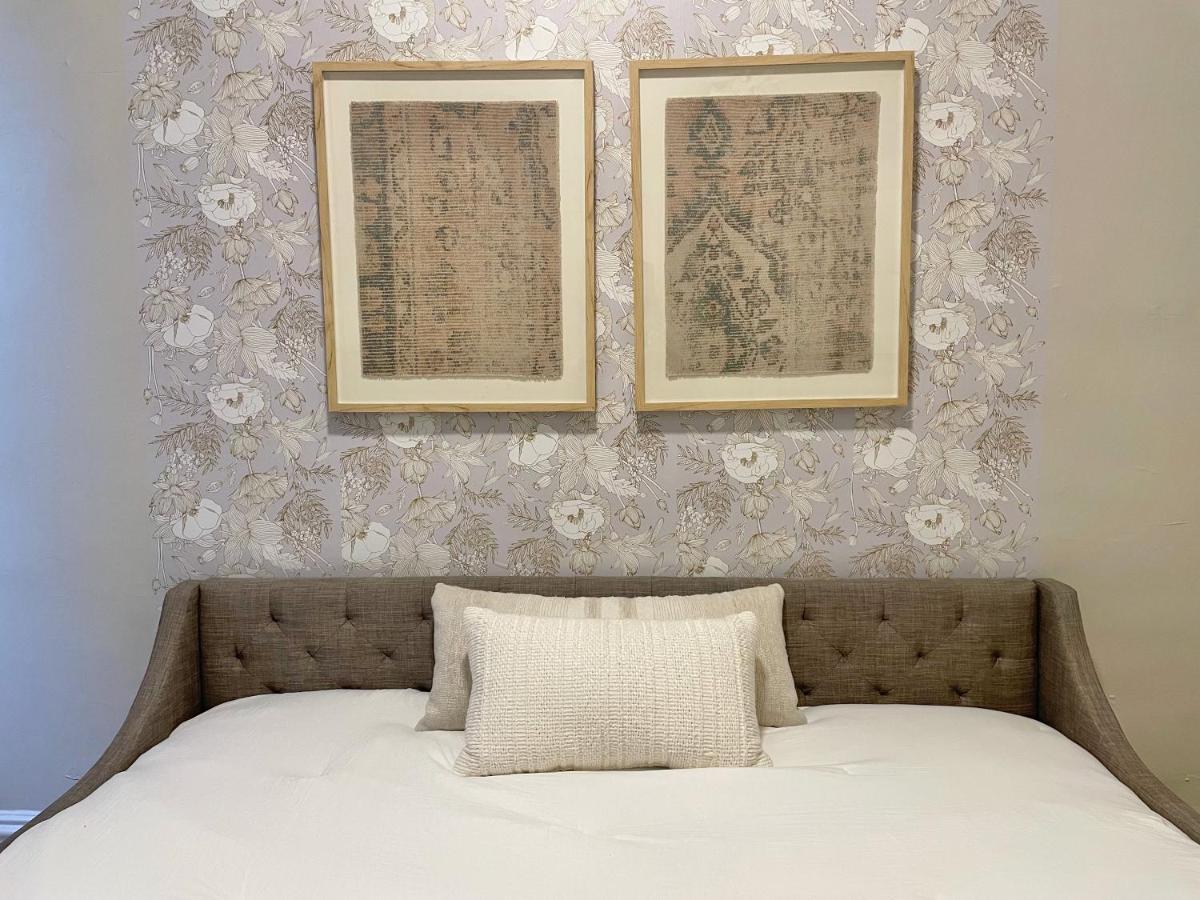 The Warhola Bloomfield By Luxe Pgh *