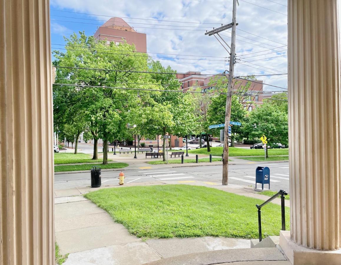 Apartment The Warhola Bloomfield By Luxe Pgh