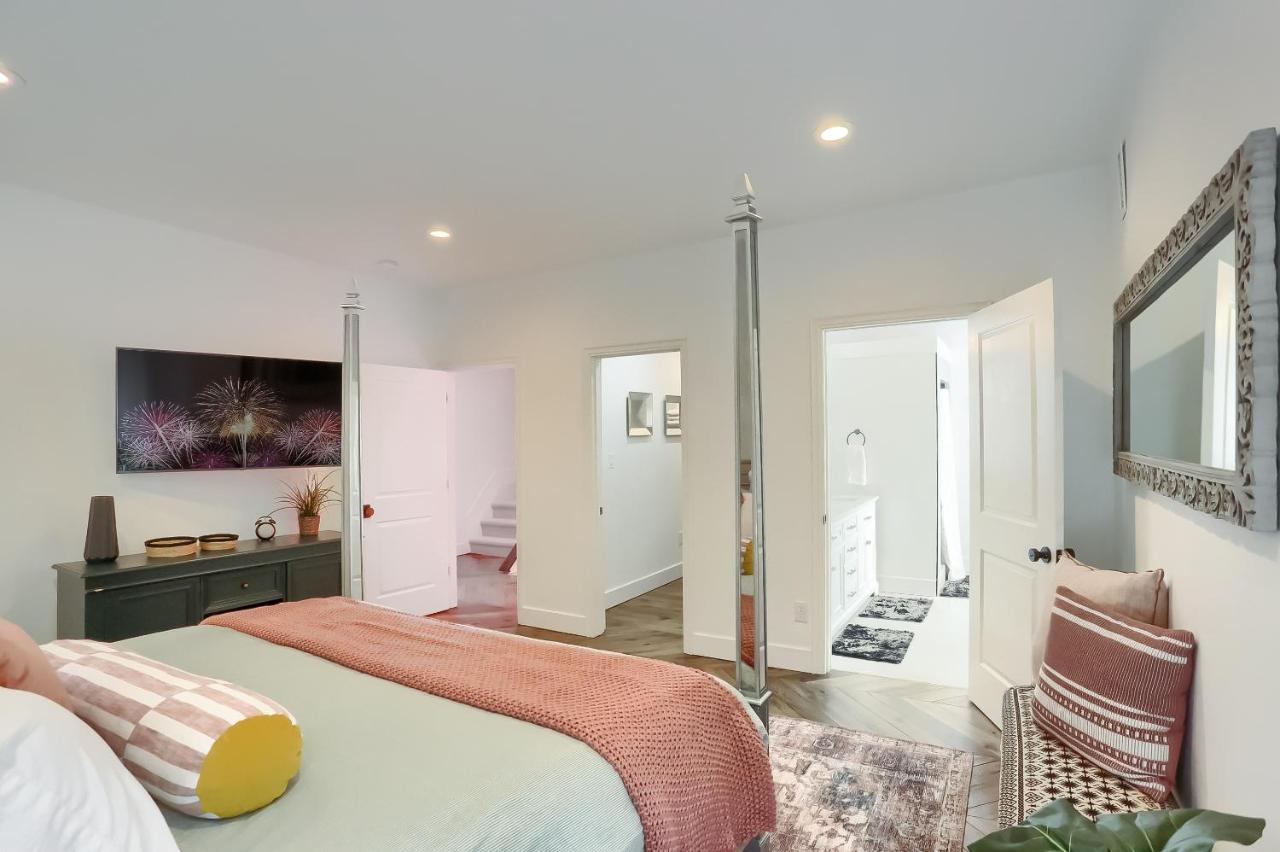 Newly Renovated Victorian Gem Perfect Space For Family Vacations! * Pittsburgh