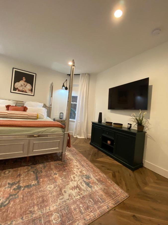 Holiday home Newly Renovated Victorian Gem Perfect Space For Family Vacations! *