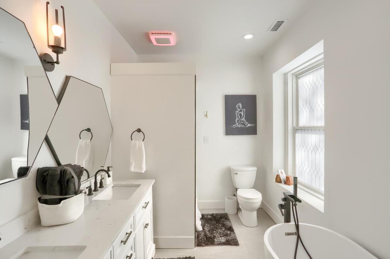 Holiday home Newly Renovated Victorian Gem Perfect Space For Family Vacations! *