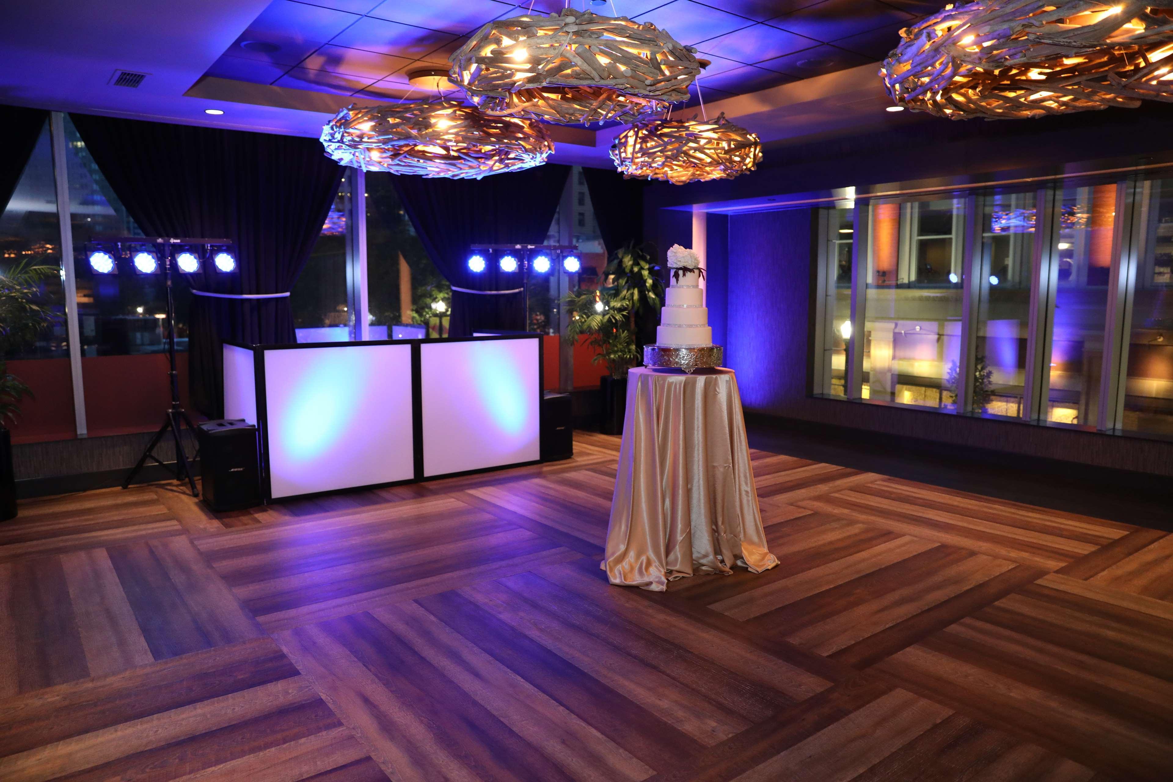 Hilton Garden Downtown Hotel 3*
