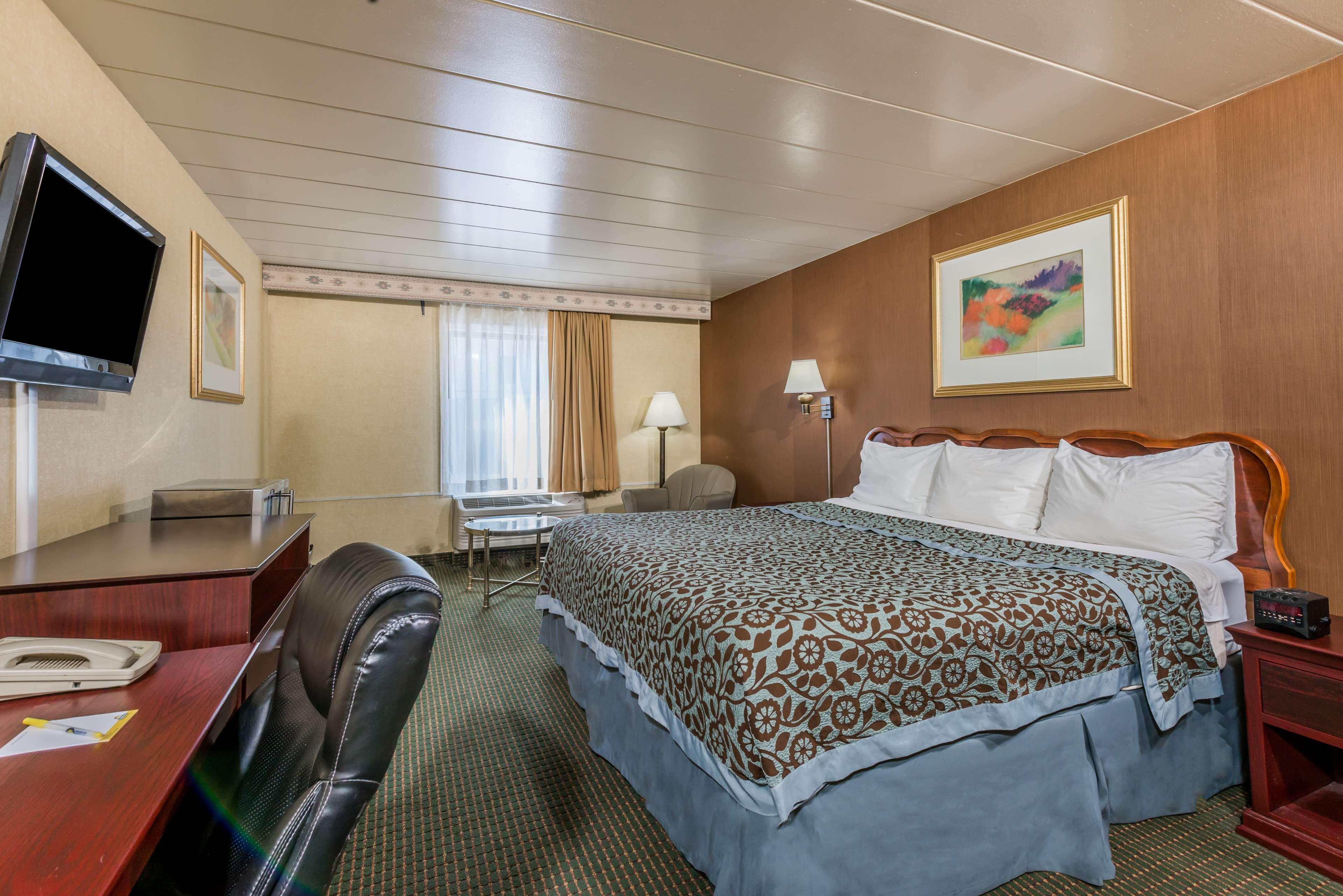 Days By Wyndham Hotel