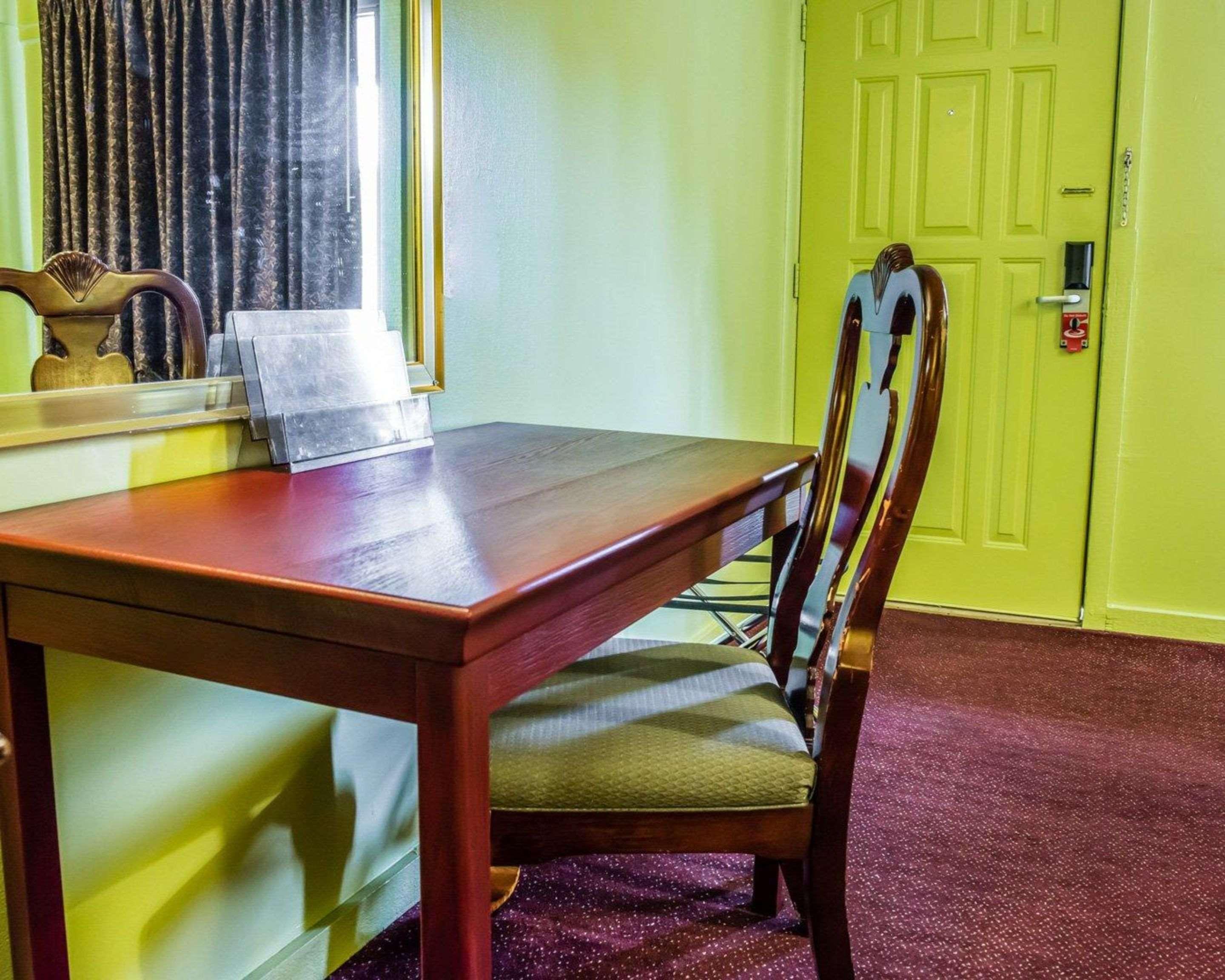 Lodge Econo I-79 Pittsburgh