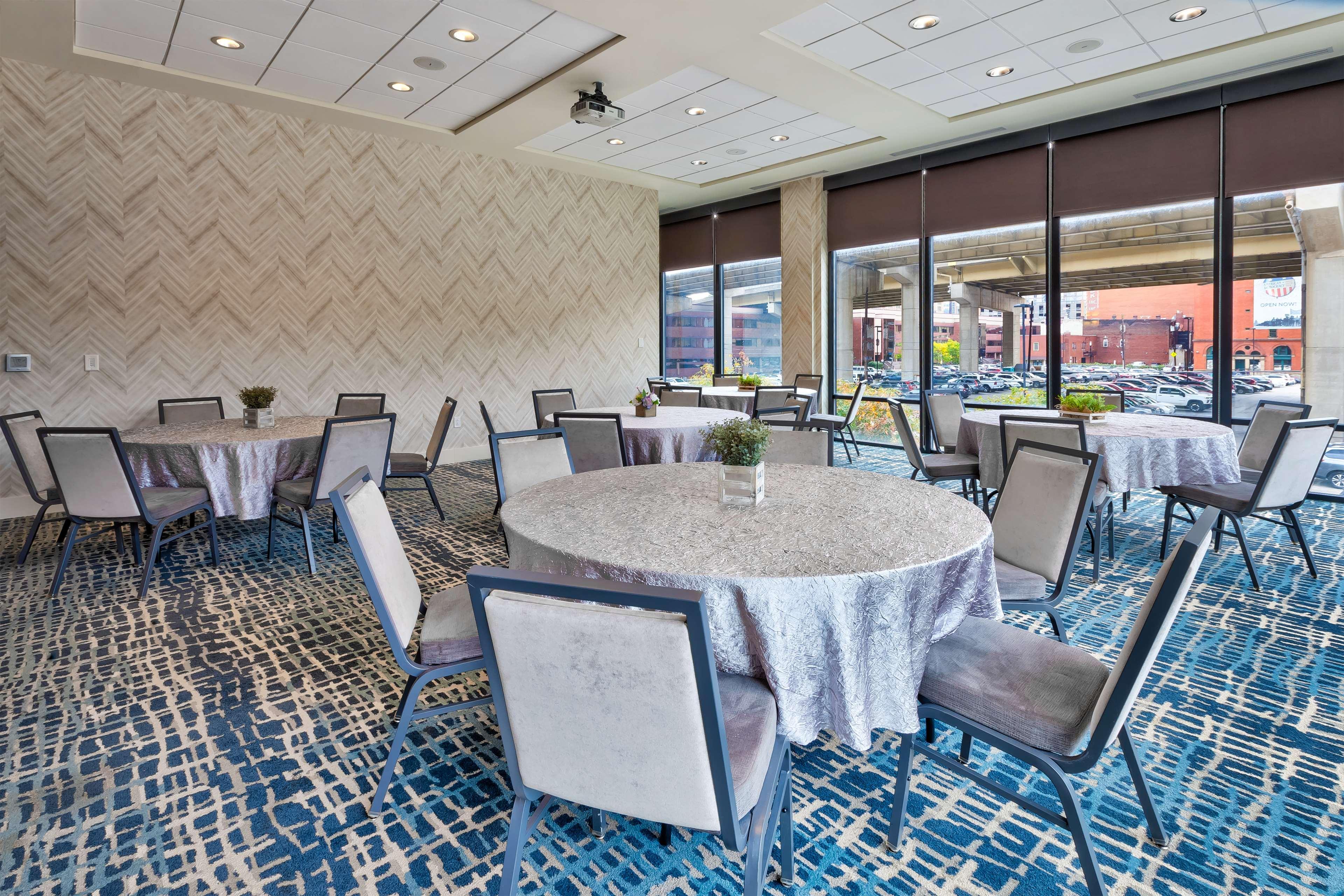 Hotel Homewood By Hilton Downtown Pittsburgh