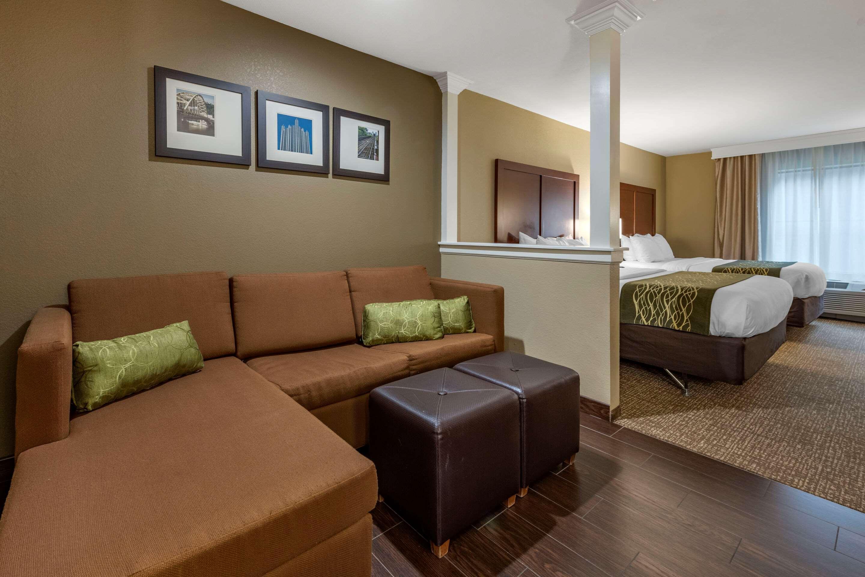 Hotel Comfort & South Pittsburgh