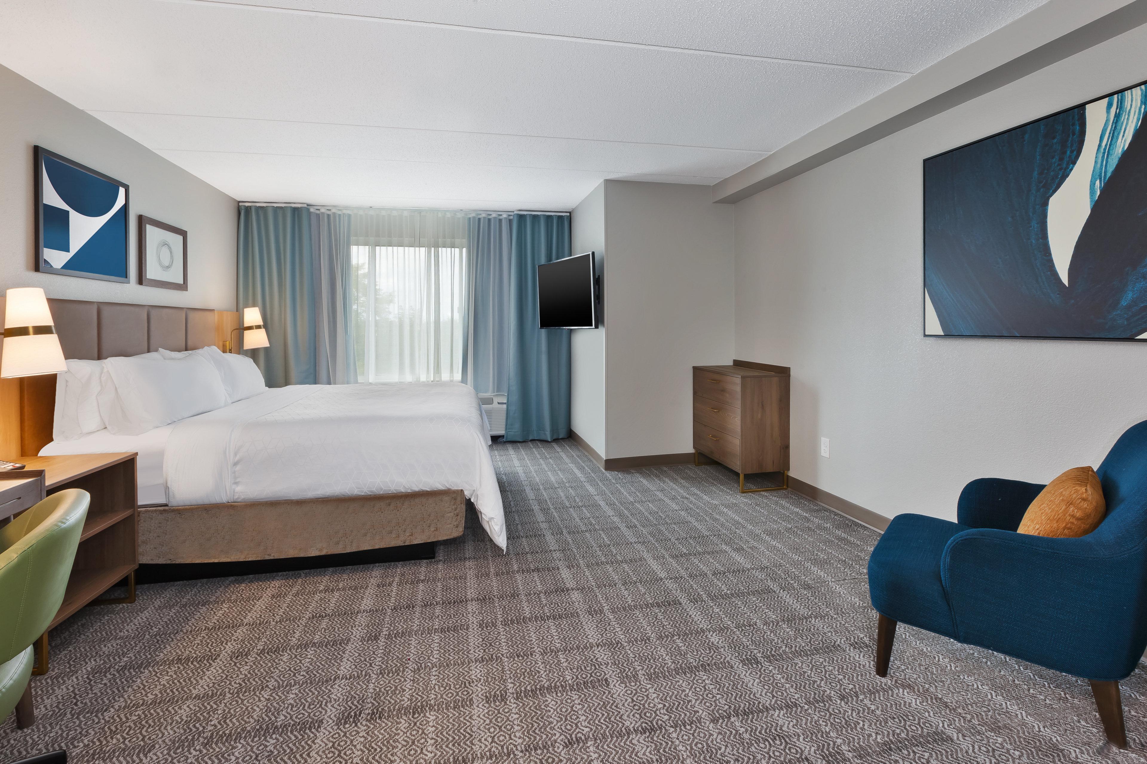 Staybridge Airport By Ihg Hotel