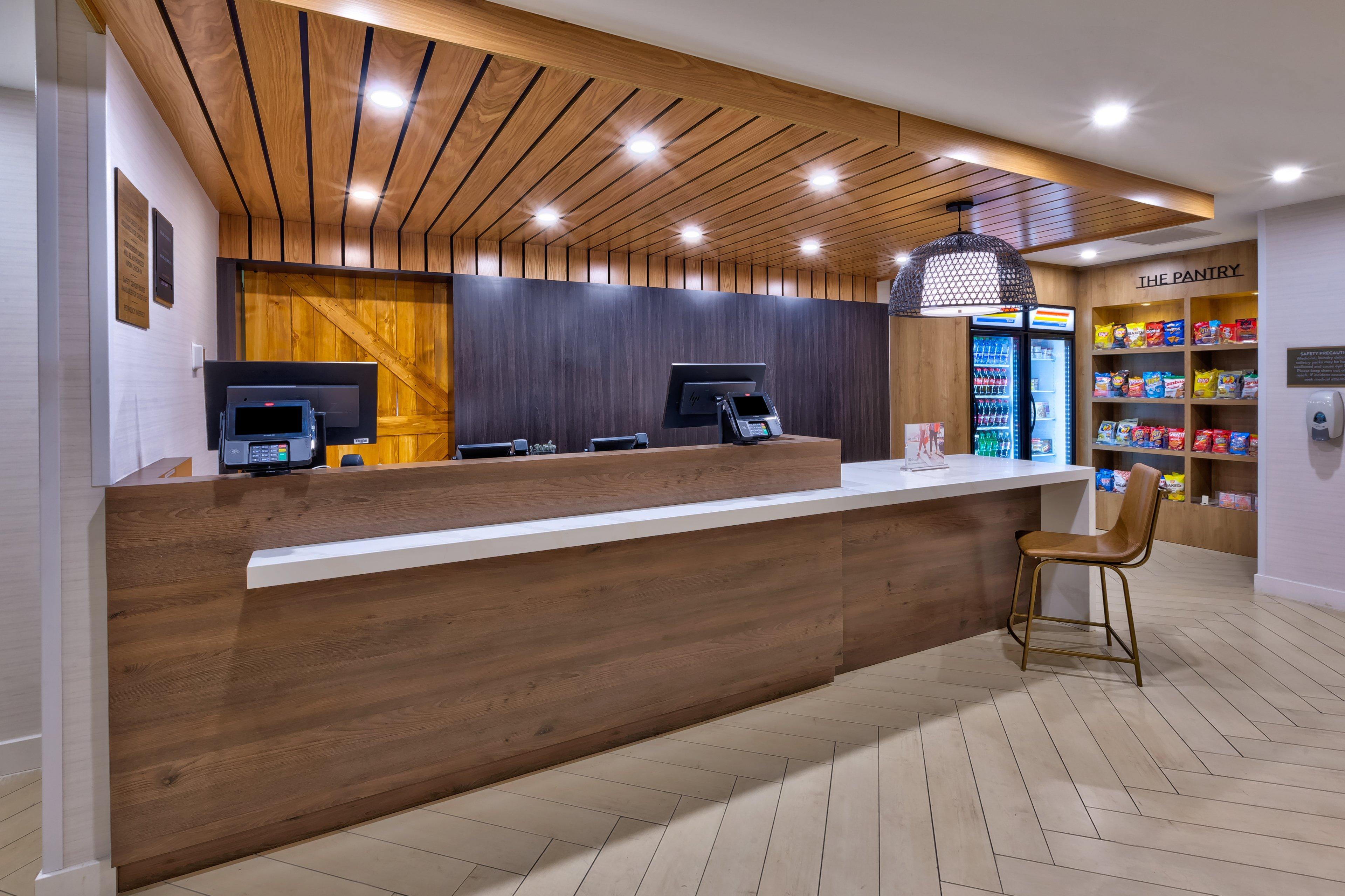 Staybridge Airport By Ihg Hotel