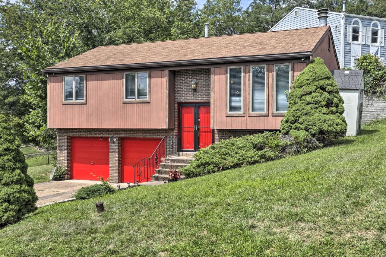 Retreat With Deck About 4 Mi To Dtwn! Ferienhaus Pittsburgh