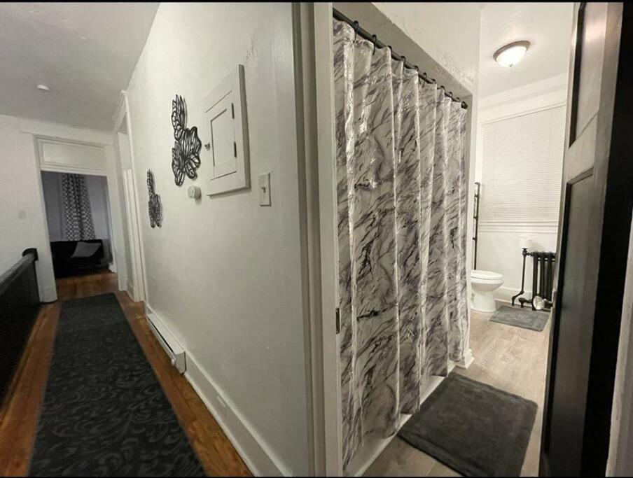 Lovely 2br W Office Space - King Bed & Alexa *