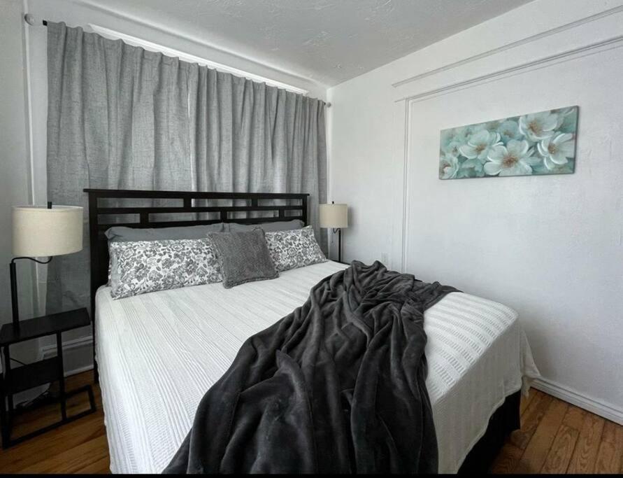 Lovely 2br W Office Space - King Bed & Alexa * Pittsburgh