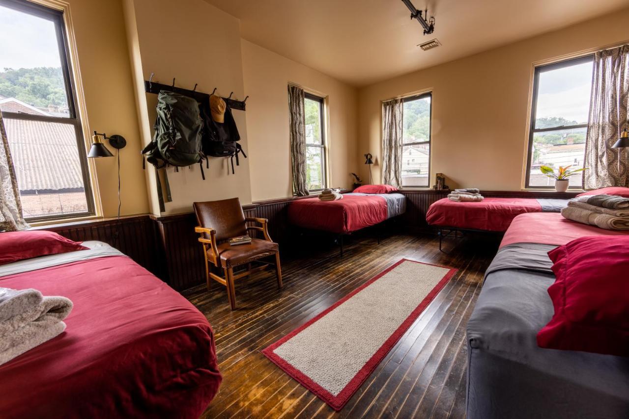 Traveler's Rest Hotel