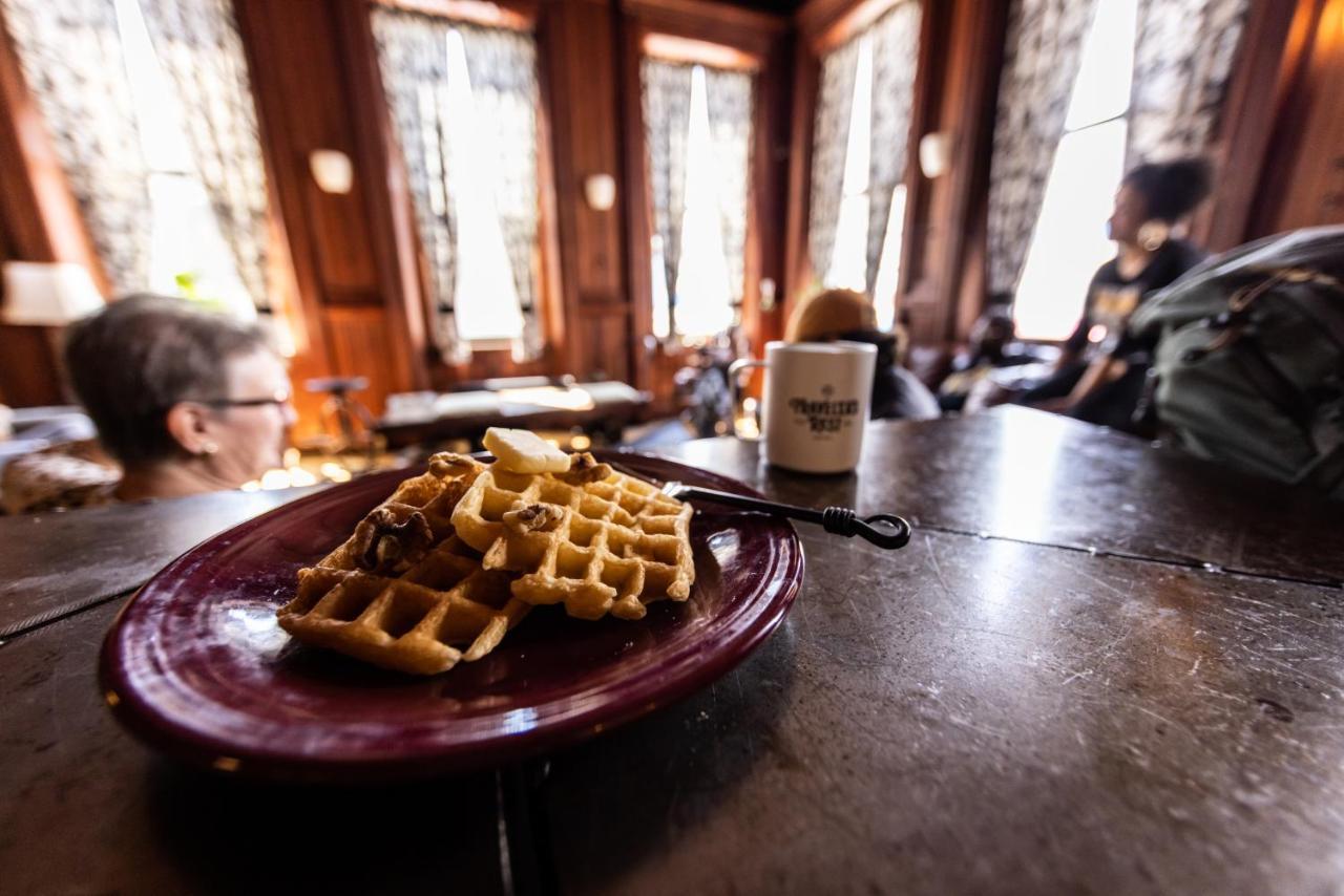 Traveler's Rest 3* Pittsburgh