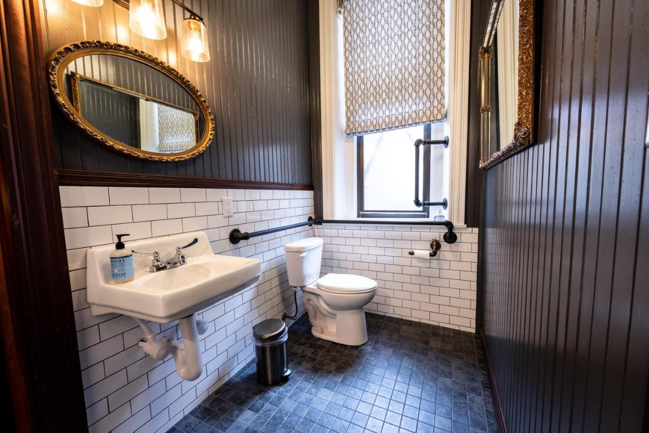 Traveler's Rest Hotel Pittsburgh