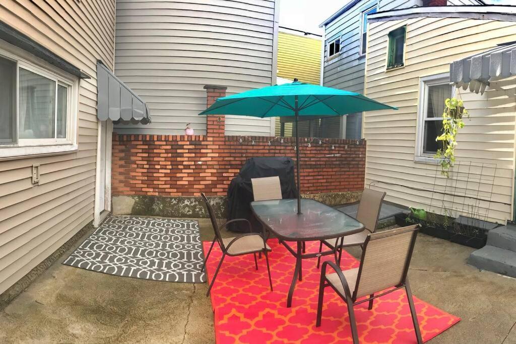Comfortable - Pittsburgh's Little Italy Apartment *