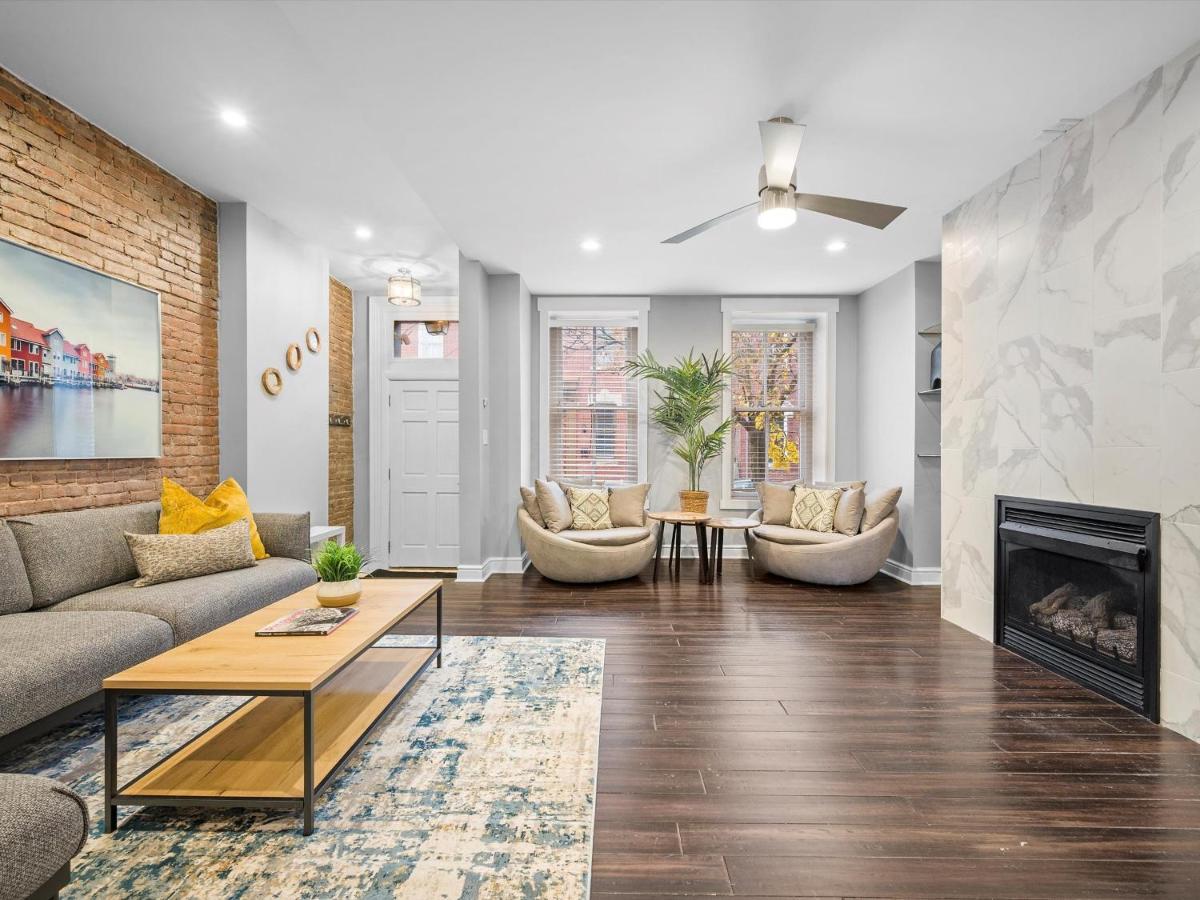 Casa de férias Stylish 4 Bedroom Loft Home, North Shore, Skyline View Close To Nhl, Nfl *