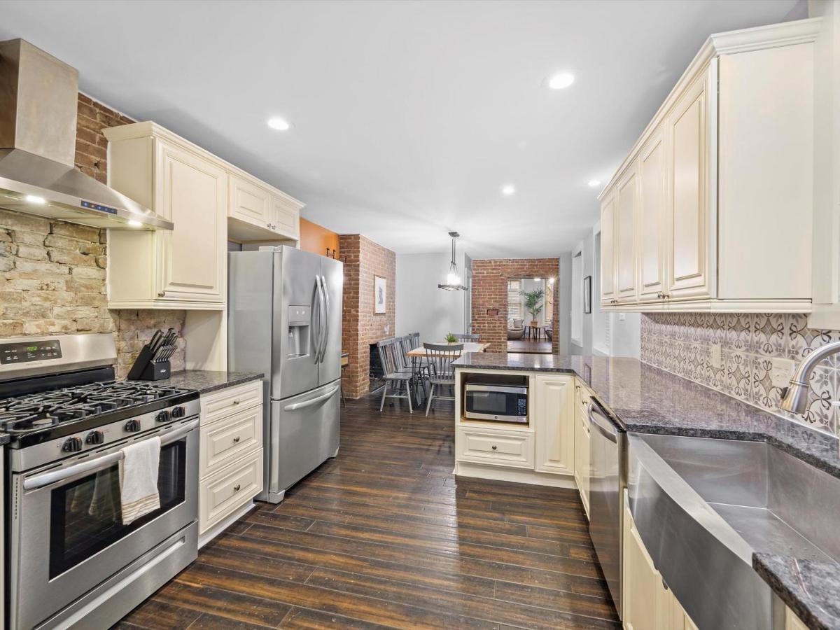 Stylish 4 Bedroom Loft Home, North Shore, Skyline View Close To Nhl, Nfl