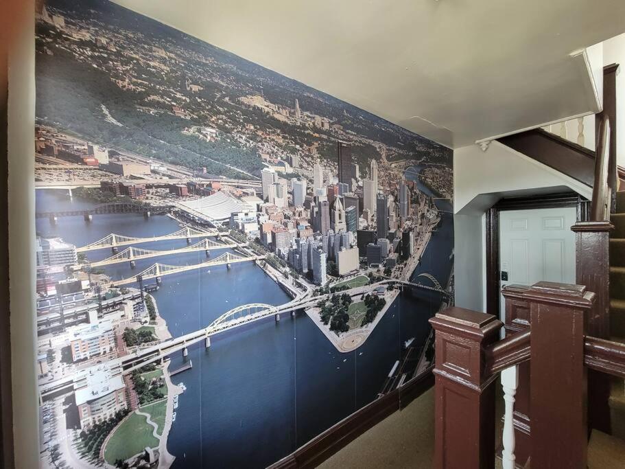 2 Bedroom - Off Street Parking - Amazing View Nearby Apartment *