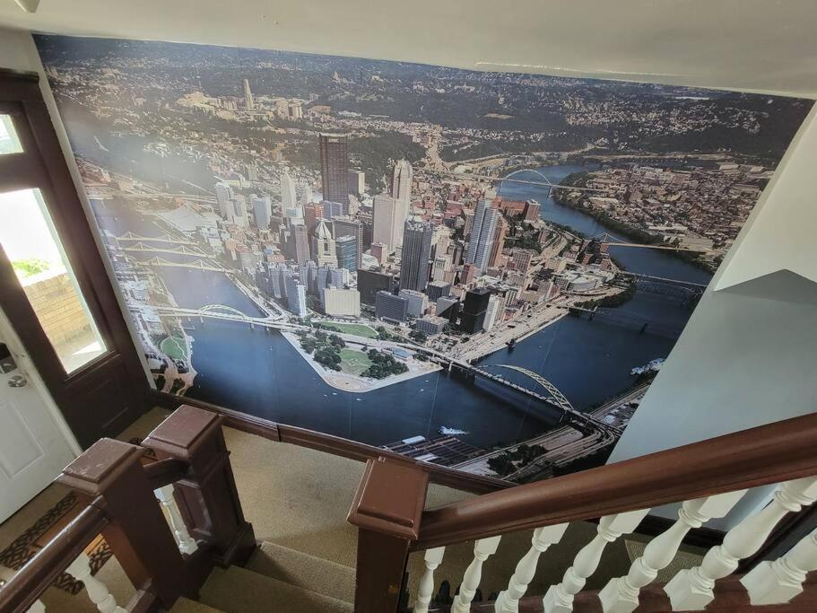 Apartment 2 Bedroom - Off Street Parking - Amazing View Nearby Pittsburgh
