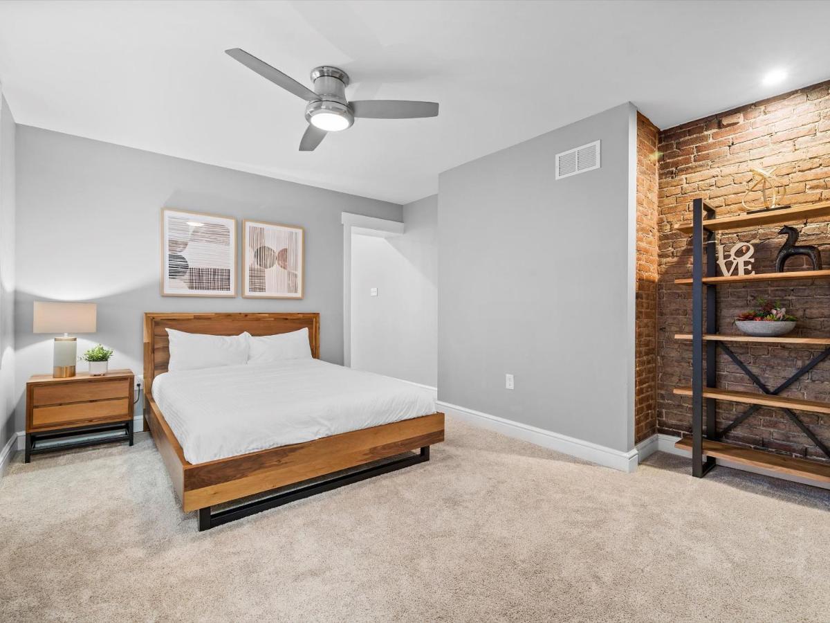 Casa de férias Stylish 4 Bedroom Loft Home, North Shore, Skyline View Close To Nhl, Nfl *