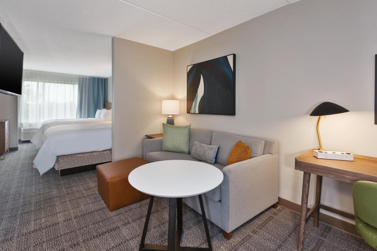Staybridge Airport By Ihg Hotel 3*