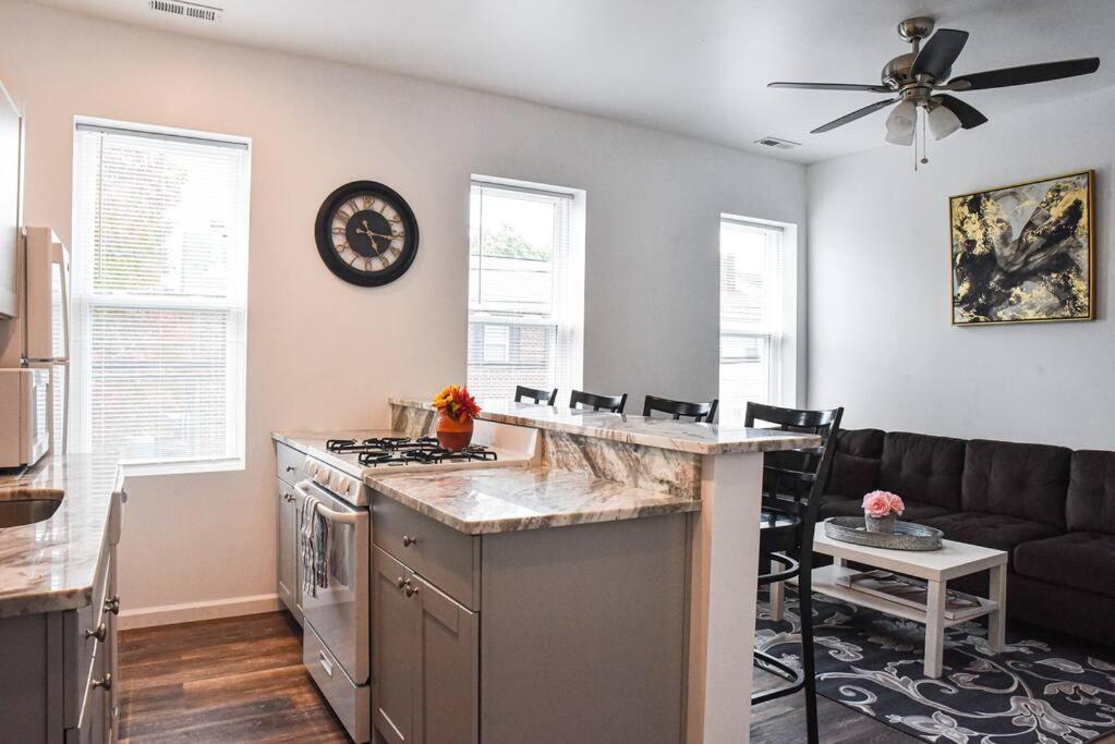 Beautiful Home-walkable Area W Parking * Pittsburgh