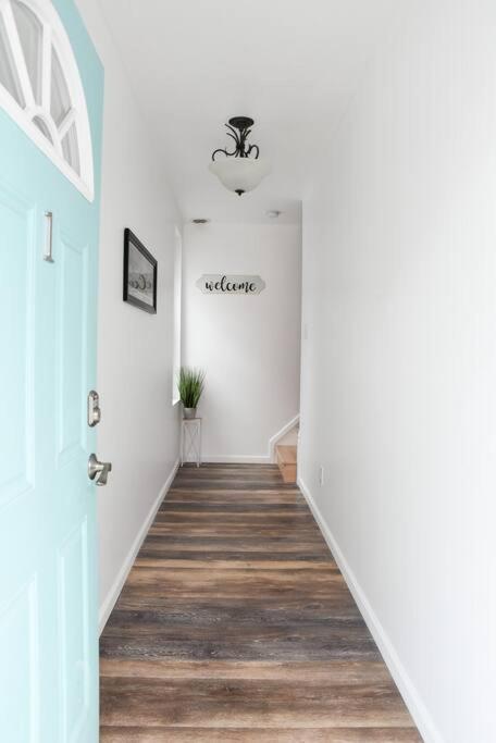 Beautiful Home-walkable Area W Parking Apartment Pittsburgh