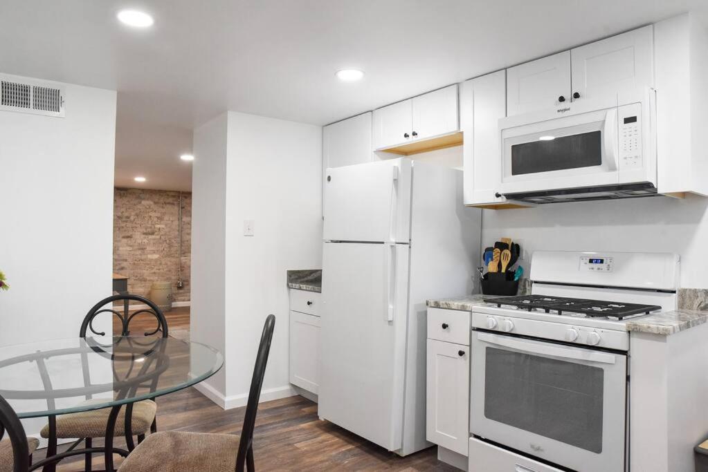 Cozy Mount Washington With Parking-sleeps 4 Apartment
