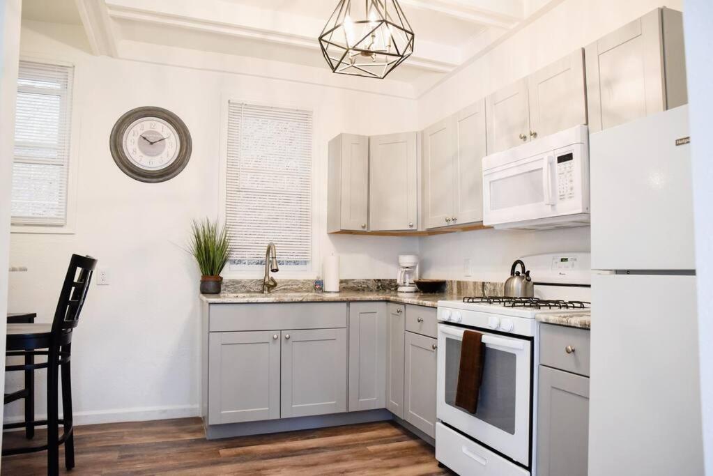 Holiday home Perfect Close To & Airport