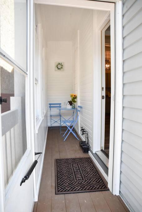 Perfect Close To & Airport * Pittsburgh