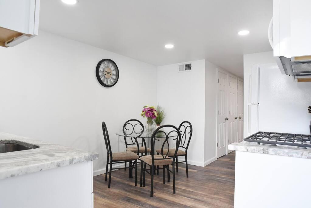 Apartment Cozy Mount Washington With Parking-sleeps 4 Pittsburgh