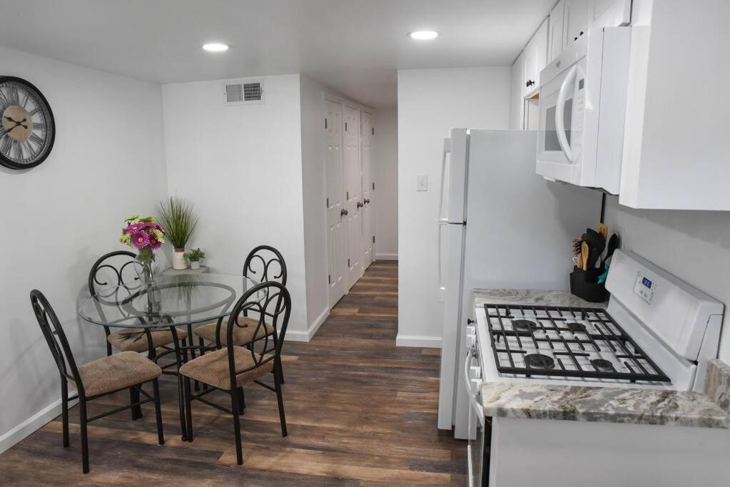 Cozy Mount Washington With Parking-sleeps 4