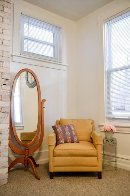 Perfect Close To & Airport *