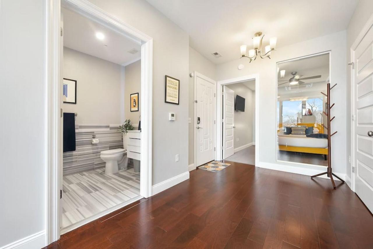Apartment Hostwise - The Washington At Chatham - Free Parking, Private Gym, Skyline Views! Pittsburgh