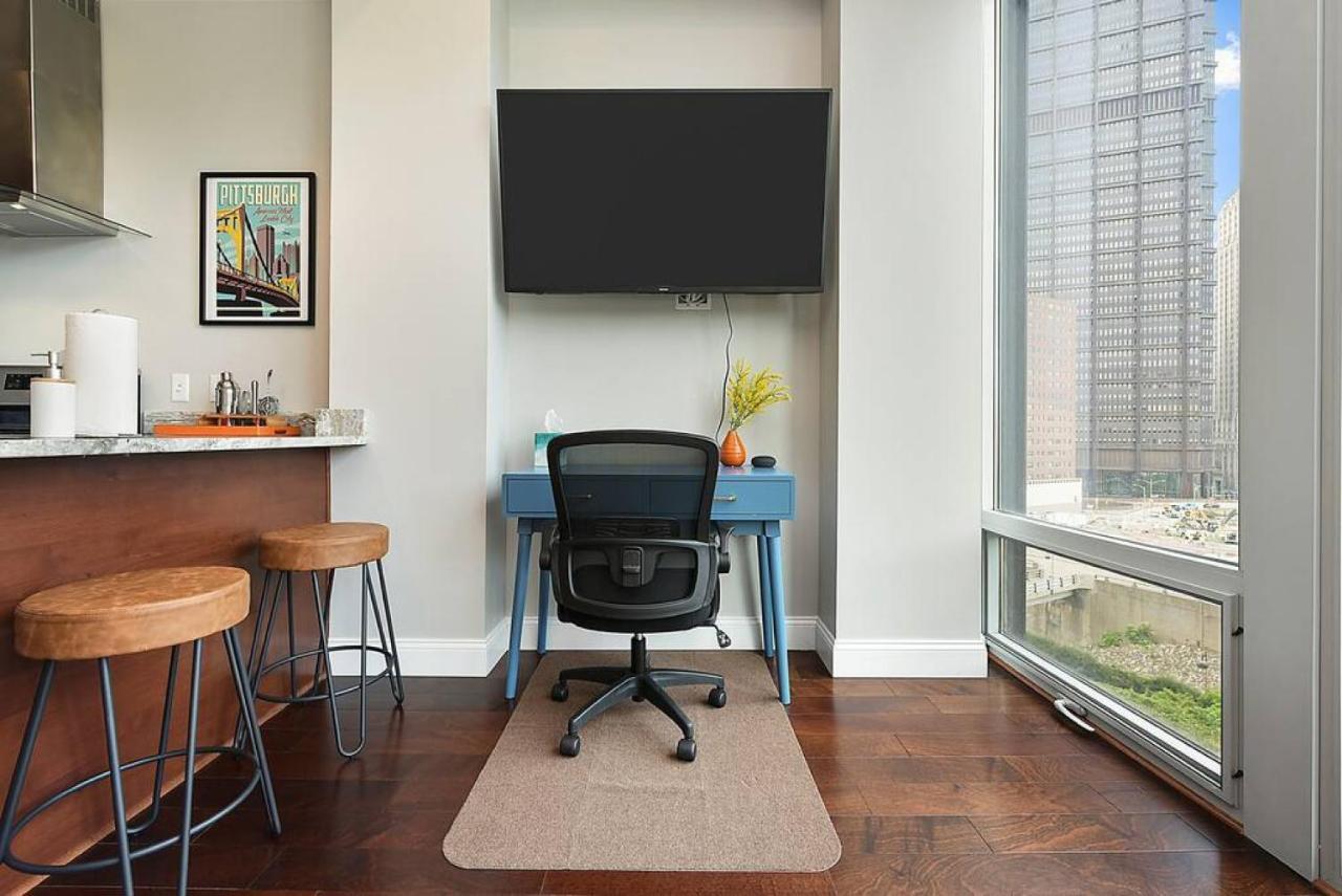 Hostwise - Free Garage Parking, Gym, Views! Pittsburgh