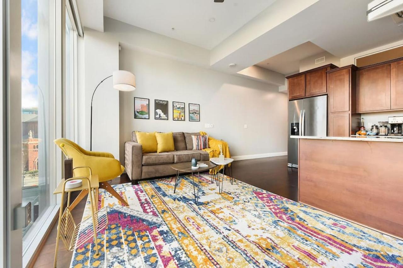 Apartamento Hostwise - The Washington At Chatham - Free Parking, Private Gym, Skyline Views! Pittsburgh