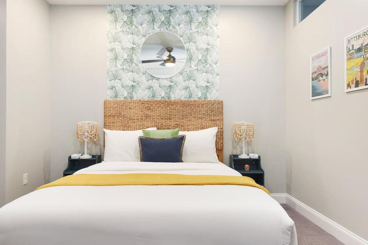 Hostwise - The Washington At Chatham - Free Parking, Private Gym, Skyline Views! Apartment *