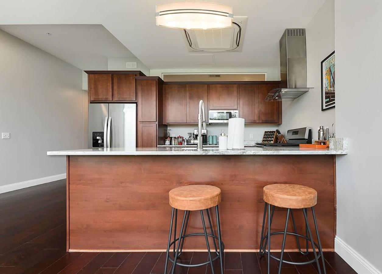 Apartamento Hostwise - Free Garage Parking, Gym, Views!