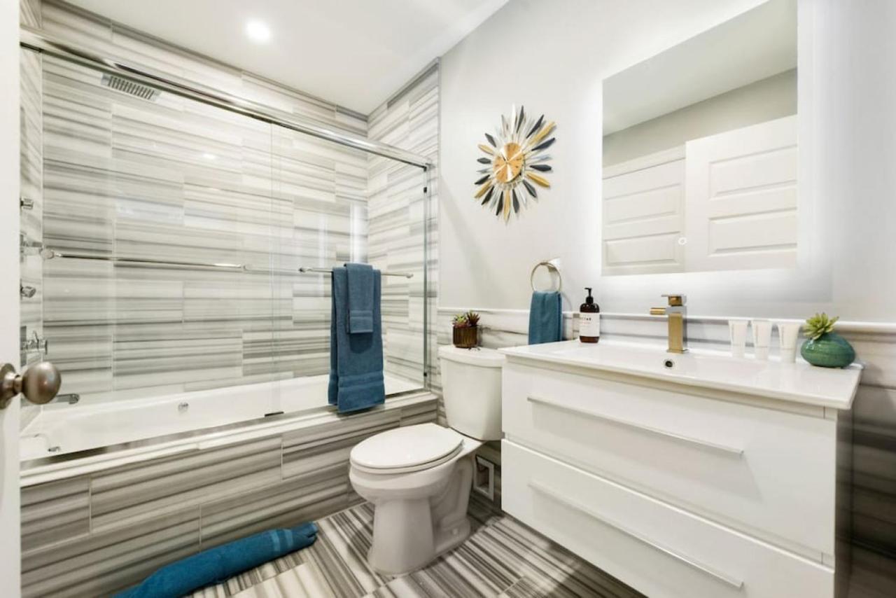 Hostwise - The Washington At Chatham - Free Parking, Private Gym, Skyline Views! *
