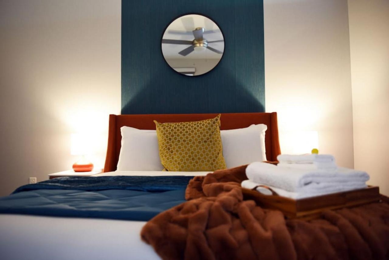 Hostwise - The Washington At Chatham - Free Parking, Private Gym, Skyline Views! *