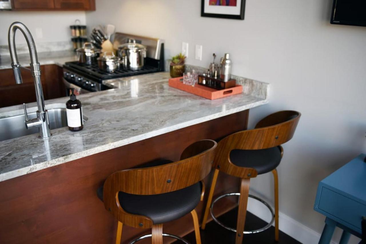Hostwise - The Washington At Chatham - Free Parking, Private Gym, Skyline Views! Pittsburgh