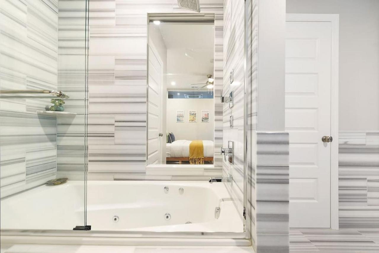Hostwise - The Washington At Chatham - Free Parking, Private Gym, Skyline Views!